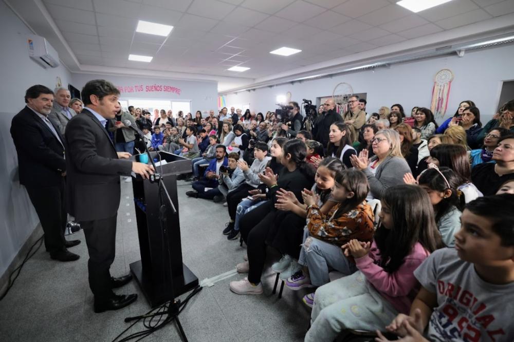 Kicillof inauguró el Centro Educativo Complementario (CEC) N°802 de Berisso