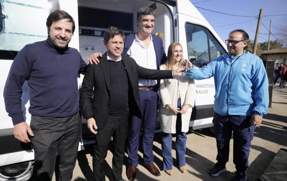 La Provincia entregó una ambulancia y equipamiento para el hospital municipal de Brandsen