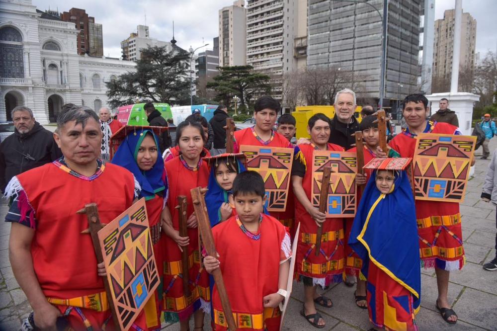 Con una multitudinaria convocatoria, se realizó en La Plata la escenificación del Inti Raymi