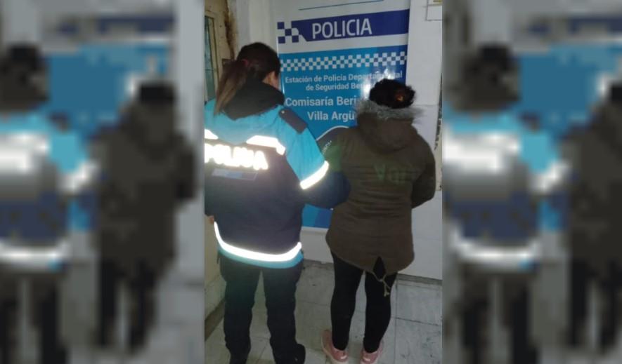 Detuvieron a una mujer acusada de intentar atacar a su hijo de 14 años con un cuchillo