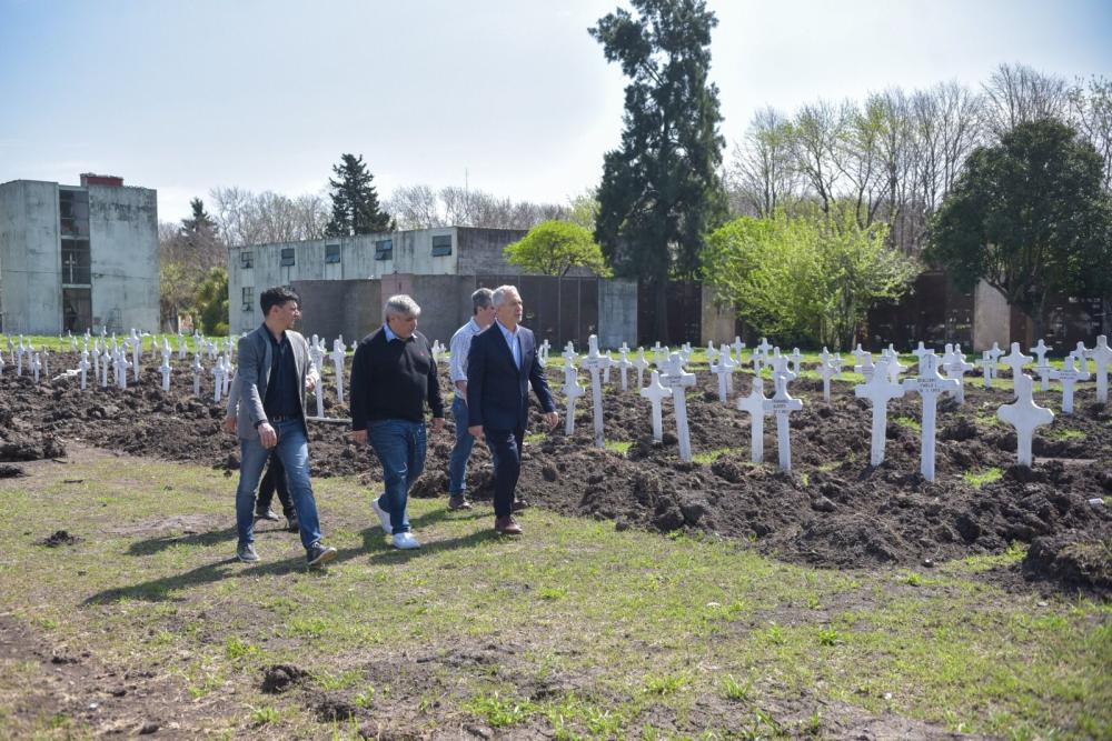 El Municipio ya inhumó más de 300 ataúdes abandonados en el cementerio de La Plata