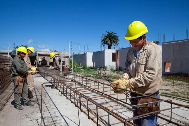 Avanza la construcción de 175 viviendas en Melchor Romero