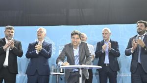 Kicillof firmó un convenio para facilitar trámites de clubes de barrio y organizaciones civiles