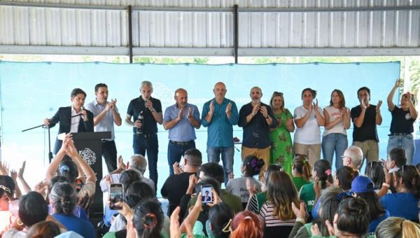 Kicillof encabezó un encuentro provincial de salud popular y comunitaria