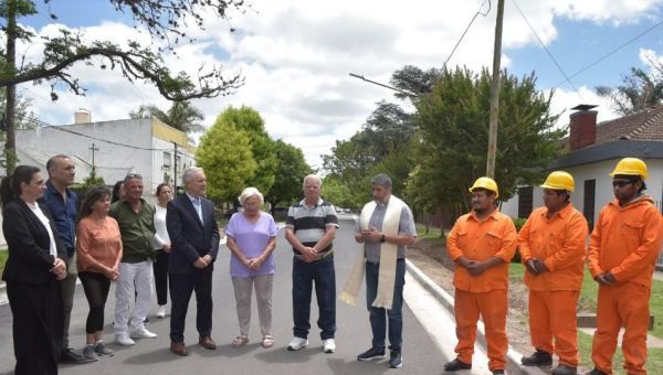 Alak inauguró una obra vial que brinda más seguridad y accesibilidad para los vecinos de Gonnet