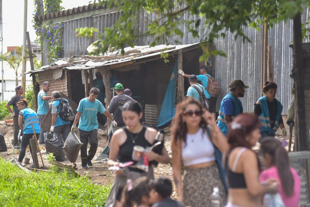 Municipio y Provincia avanzan con la relocalización de familias del barrio "Las Vías"